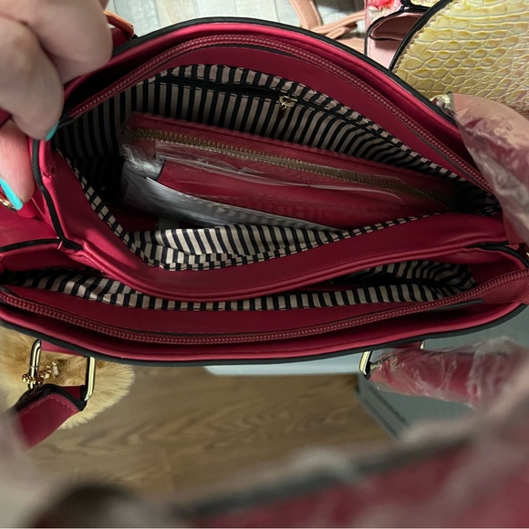 Boutique brand, vegan leather purse. - Picture 2 of 3